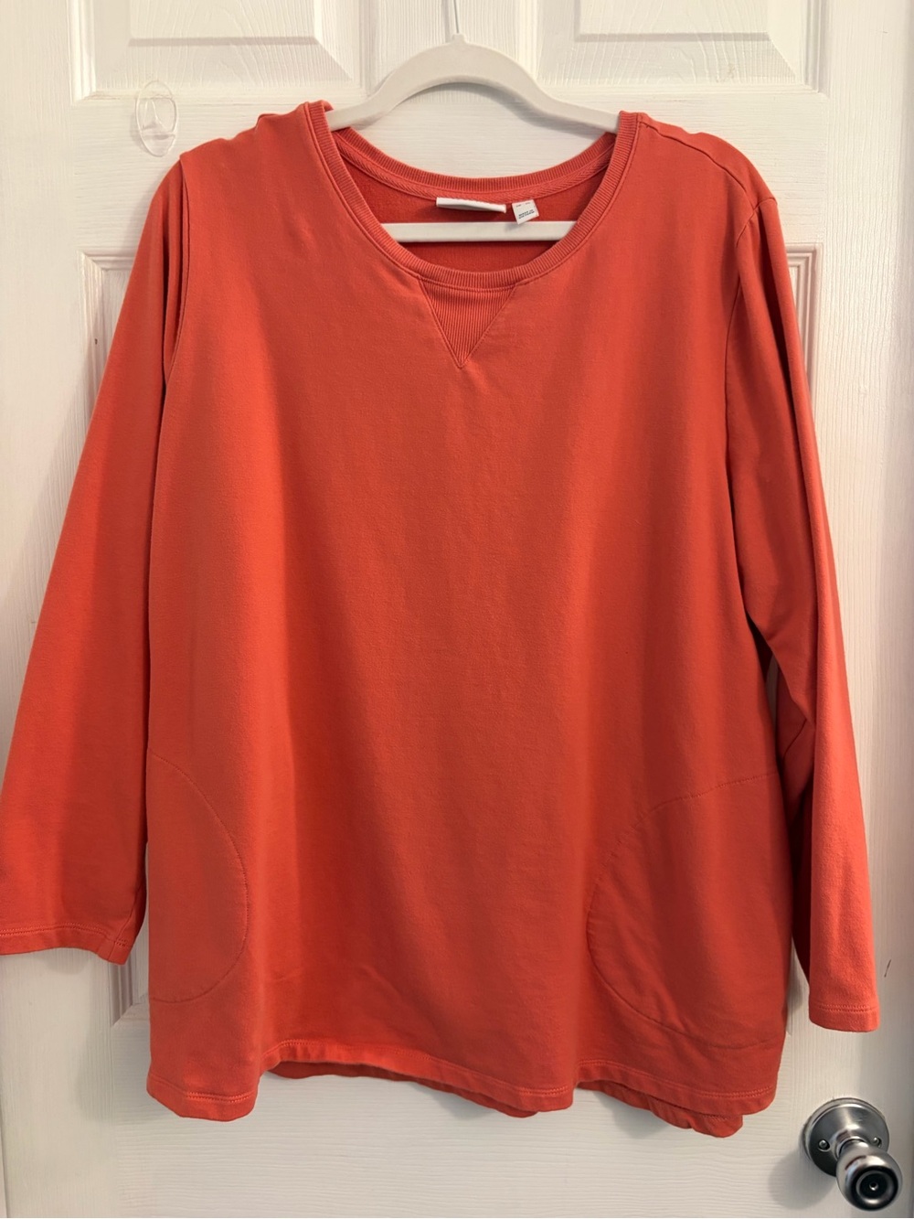 D&co Women's Relaxed Crewneck Pullover Sweatshirt in Coral Orange Size XL $10